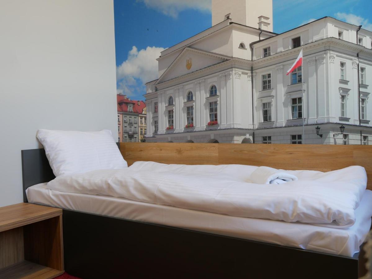 Blue Hotel Каліш Екстер'єр фото